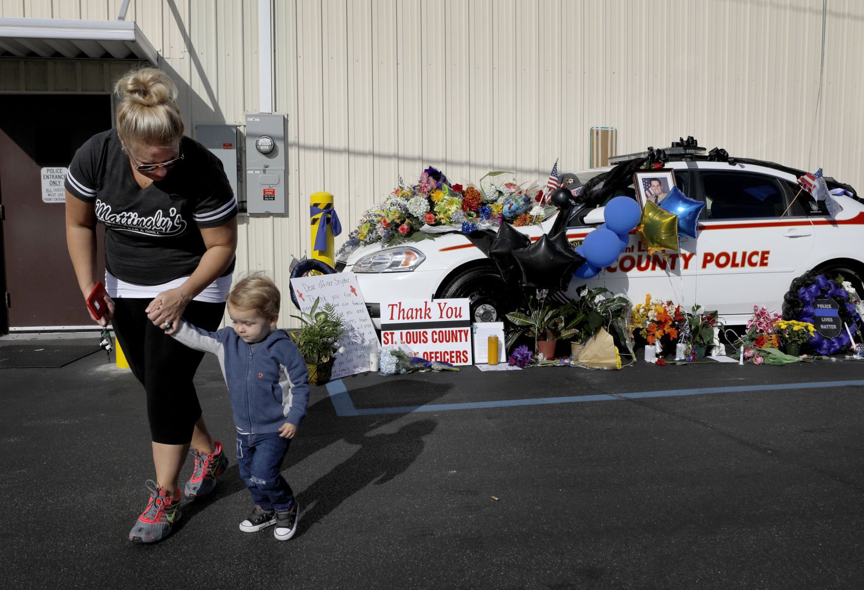 Memorial for officer Blake Snyder